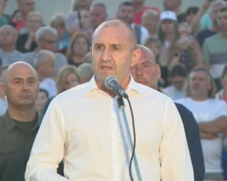 Президентът vs Конституцията!