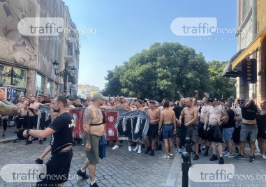 Шествието на феновете на Локомотив затвори основни булеварди в Пловдив