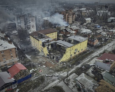 Киев: Русия струпва в Бахмут свои елитни подразделения и се окопава