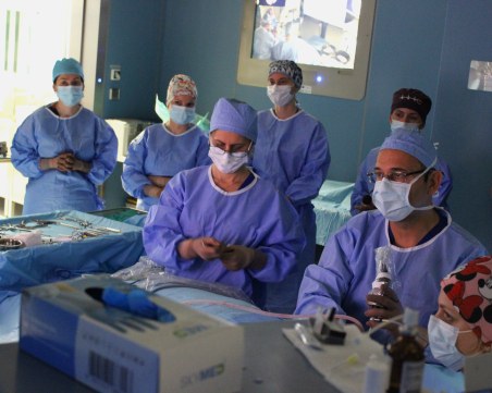 Операции от бъдещето се проведоха в Интегралния център на УМБАЛ „Свети Георги