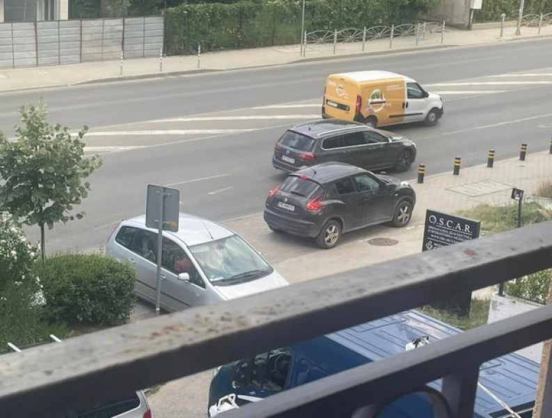 Пловдивски автомобил ядоса софиянци, системно паркира неправилно