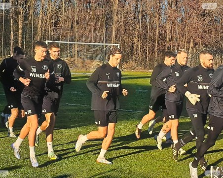 Бранител на Локо поднови тренировки