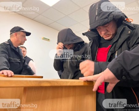 До 10 години затвор чака нападателите на гледачката Тони, изправят ги на съд