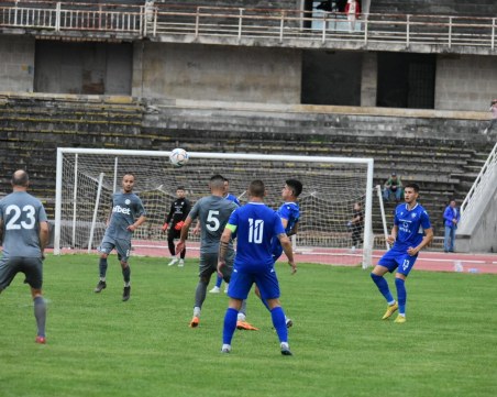 Спартак загуби третата си контрола