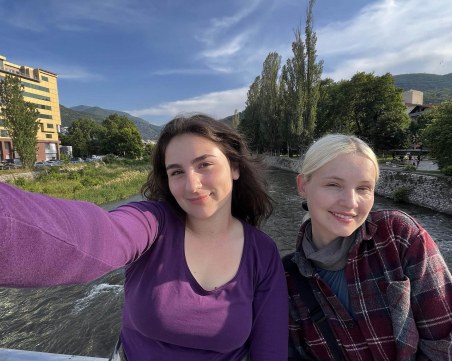 Българка и германка вървят от Пазарджик до Хасково пеш  за благотворителна кауза