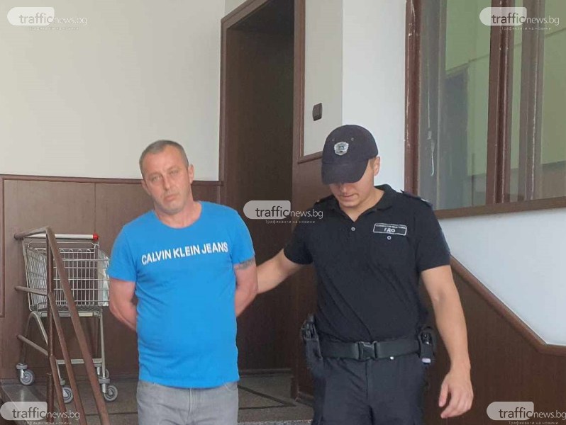 Рецидивистът Цветан Апостолов е запалил няколко автомобила в Пловдив за
