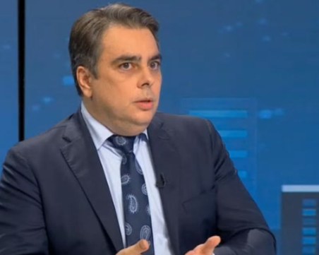 Асен Василев: Няма причина за отнемане на лиценза на 