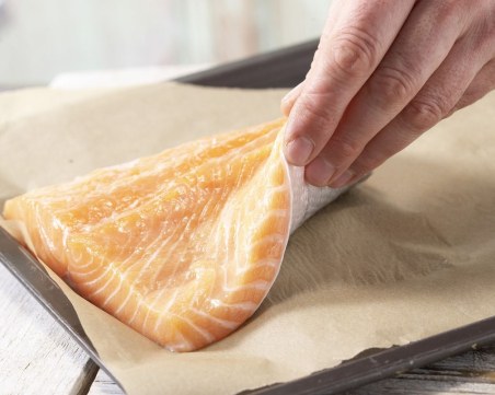 Филе от сьомга със соев сос и джинджифил на фурна