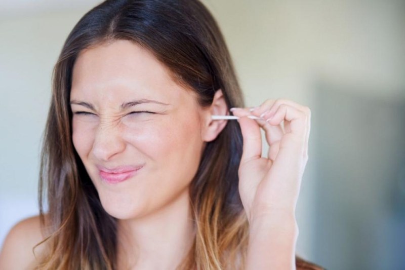 Правилният начин да почистим ушите си