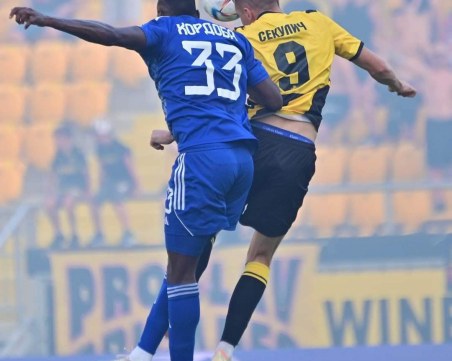 Първи гол на Ботев на Колежа, но слаба защита ги  провали срещу Левски