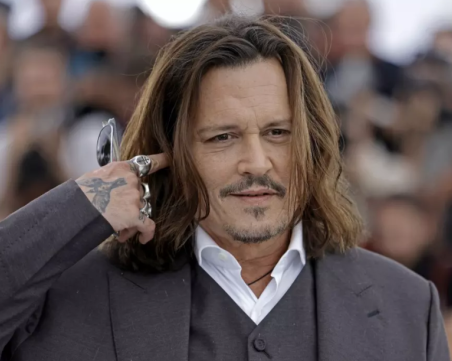 Заради инцидент с Джони Деп отмениха концерта на Hollywood Vampires в Будапеща