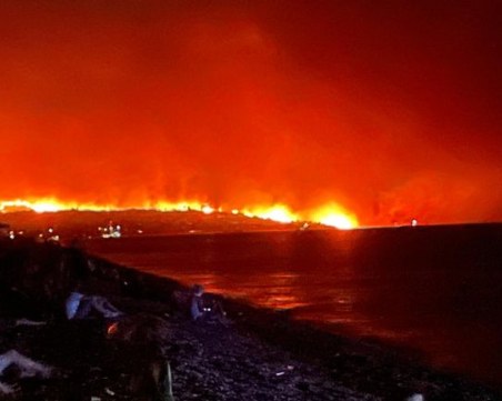 Бедствието на остров Родос продължава, евакуирани са 20 000 души