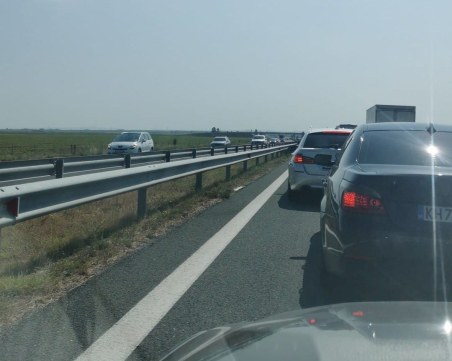 Километрично задръстване на АМ „Тракия” към Бургас