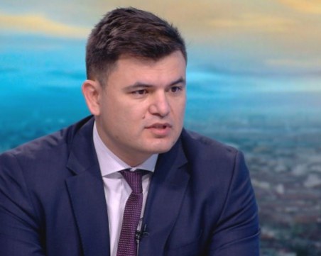 Лъчезар Богданов: ЕС влиза в рецесия, но ще овладеем инфлацията