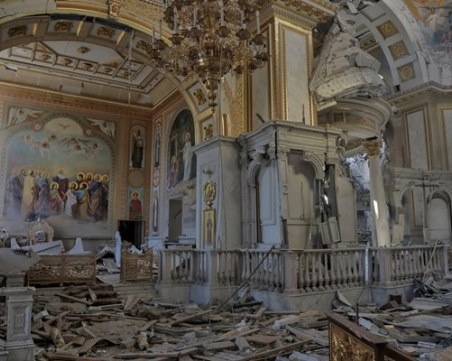 Поне един загинал и 18 ранени при руска ракетна атака над Одеса