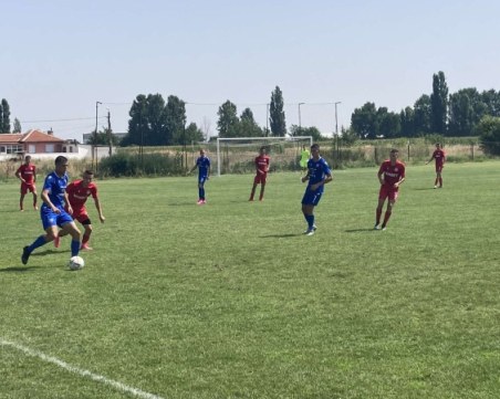 Спартак с победи над ЦСКА II - София и Локомотив Пловдив II в тристранен турнир