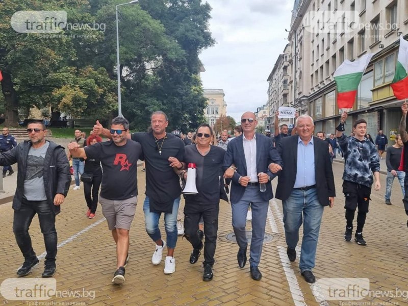 СЗБ и БАЗ: Министърът на туризма обяви война на Туризма!
