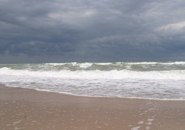 Украински турист почина на плаж в Бургаско Това съобщиха от