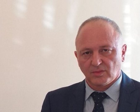 Акция: Откриха големи суми пари в служебната каса на апелативния прокурор Владимир Чавдаров