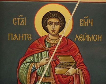 На този ден: Честваме Свети Пантелеймон и Свети Седмочисленици