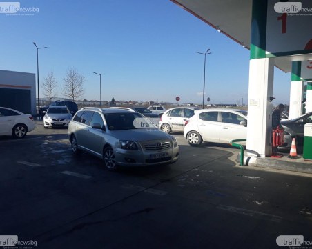 Цените на бензин и дизел тръгват нагоре, в Пловдив са най-евтините горива