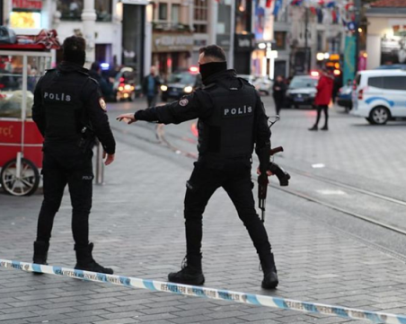 Заловиха двама души, подготвяли терористична атака в Истанбул