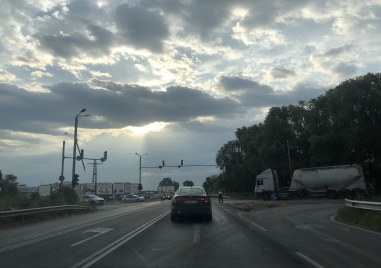 Причината за неработещия светофар на Околовръстното шосе на Пловдив е