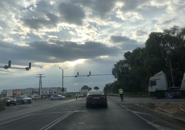 Неработещ светофар затруднява движението тази сутрин на Околовръстното на Пловдив