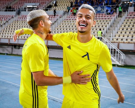 Левски удари Шкупи в Скопие, големи инциденти белязаха двубоя