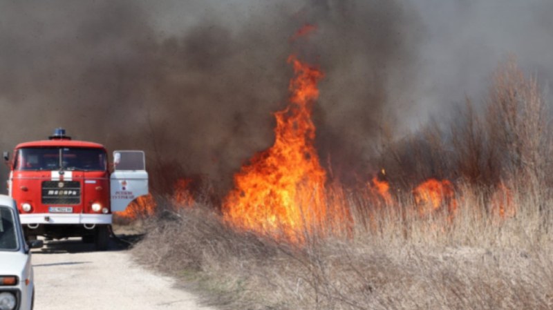 Бедствено положение за Хасковска област заради горските пожари остава в сила.