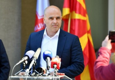 Македонският премиер Димитър Ковачевски определи като хулигански сблъсъци снощните инциденти