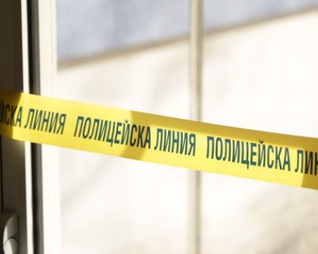 Простреляха мъж пред хранителен магазин в София, задържан е синът му