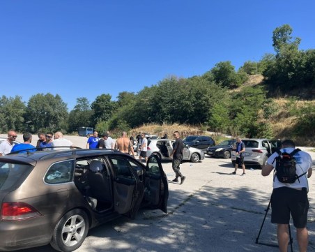 Освободиха задържаните в Скопие фенове на Левски