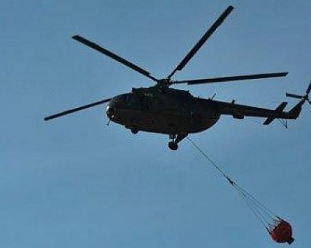 Пожар гори край авиобаза Крумово