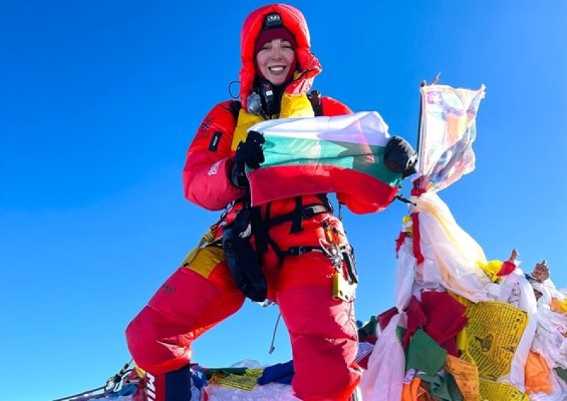 Силвия Аздреева стана първата българка покорила втория най-висок връх в света К2
