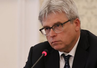 Станимир Михайлов беше избран от Народното събрание за управител на