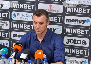 Старши треньорът на Ботев Пловдив Станислав Генчев говори след равенството