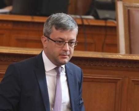 Биков: Правим доста компромиси и търпим негативите от тях