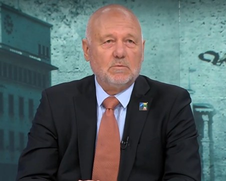 Тагарев: Притеснително е, че Русия удължи срока за предупредителната зона в Черно море