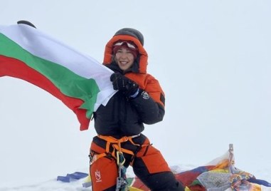 Първата българка покорила К2 Силвия Аздреева разказа във фейсбук за