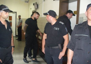 Безпрецедентно районният съд в Стара Загора не пусна журналисти в