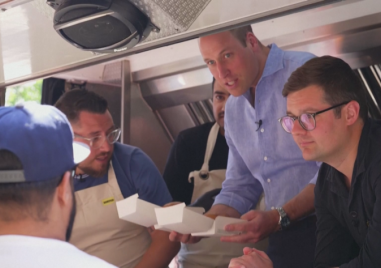 Принц Уилям изненада жителите на южен Лондон сервирайки екологични бургери