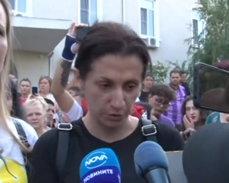 Майката на обезобразеното момиче: Надяваме се на справедливост