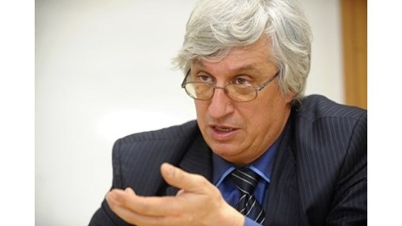 Внезапно почина Иван Нейков