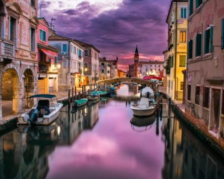 ЮНЕСКО включва Венеция в списъка на застрашеното културно наследство