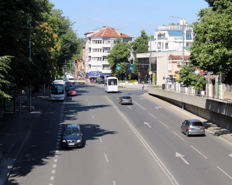 Бъдещето на ул. „Гладстон” -  магистрала, 7-етажни кооперации или пешеходна зона?