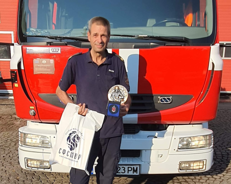 Един от най-добрите български пожарникари приключи последното си дежурство днес