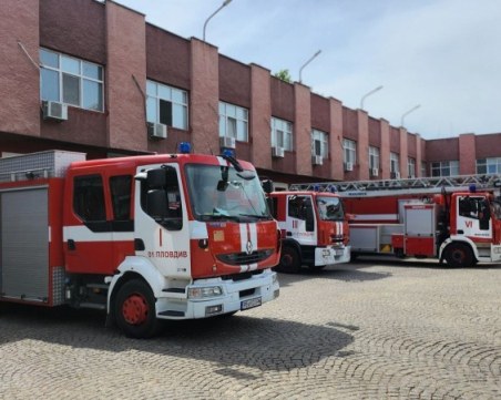 Прибира се втората група български пожарникари, гасили пожари в Гърция