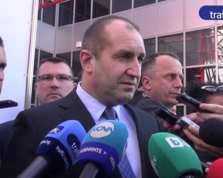 Румен Радев сезира Конституционния съд за концесията на терминал „Росенец