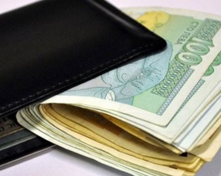 Мъжете получават с 20% по-висока заплата или пенсия от жените у нас